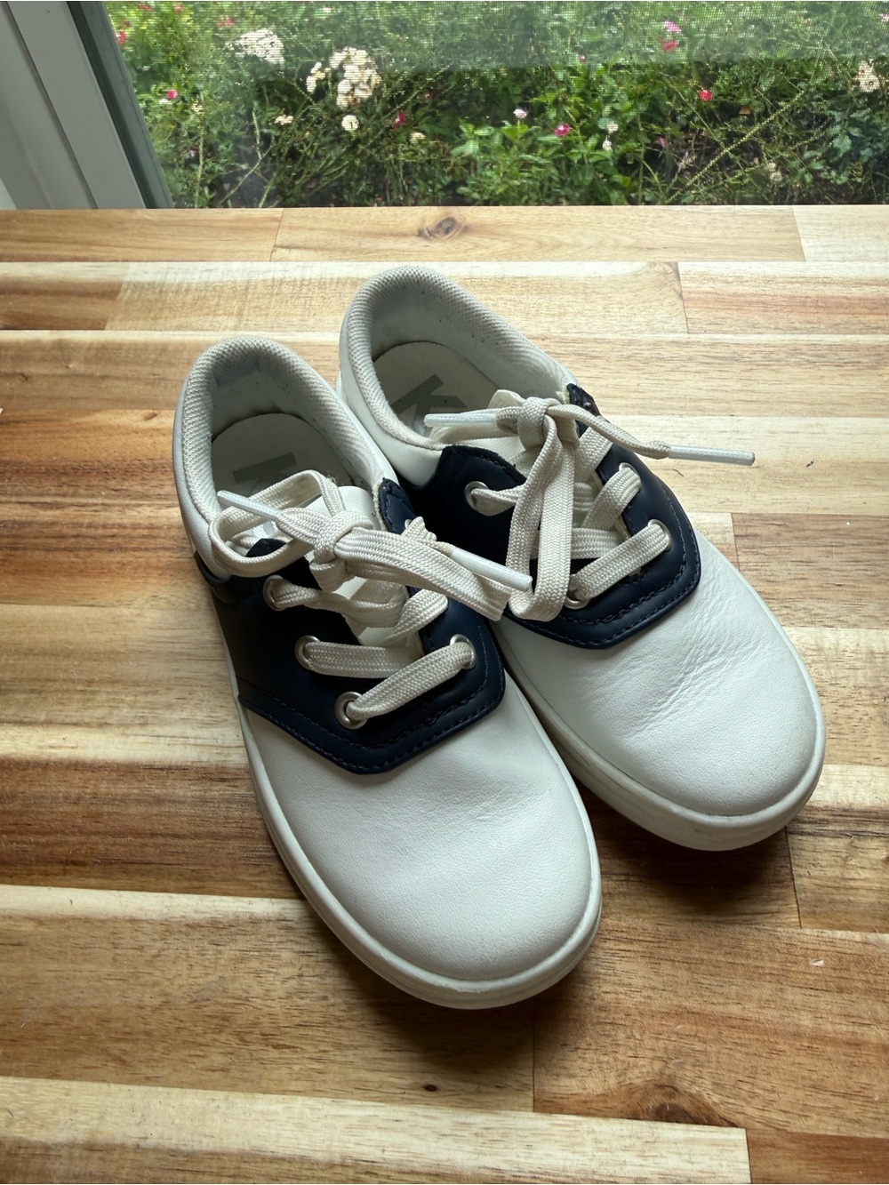 Keds navy and white saddle shoes size 11